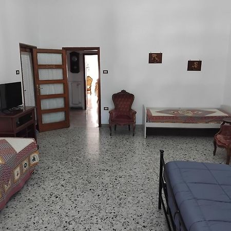 A Casa Di Adele Acomodação com café da manhã Caserta Exterior foto