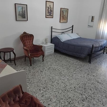 A Casa Di Adele Acomodação com café da manhã Caserta Exterior foto