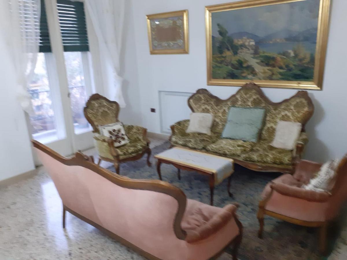 A Casa Di Adele Acomodação com café da manhã Caserta Exterior foto
