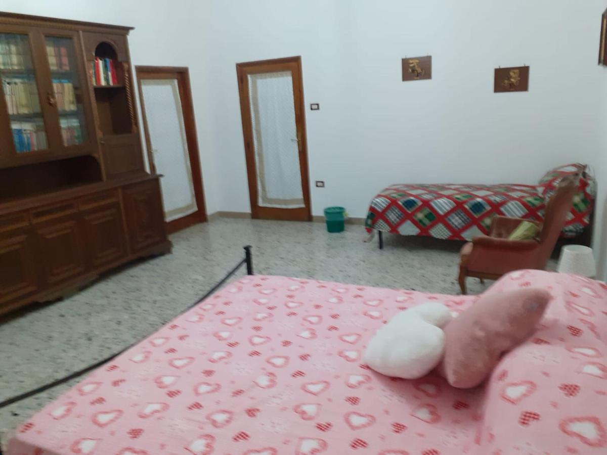 A Casa Di Adele Acomodação com café da manhã Caserta Exterior foto