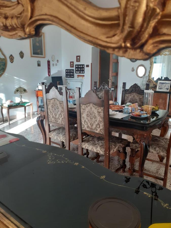 A Casa Di Adele Acomodação com café da manhã Caserta Exterior foto