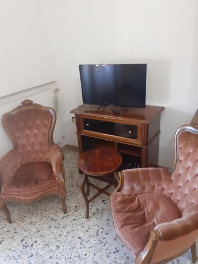 A Casa Di Adele Acomodação com café da manhã Caserta Exterior foto
