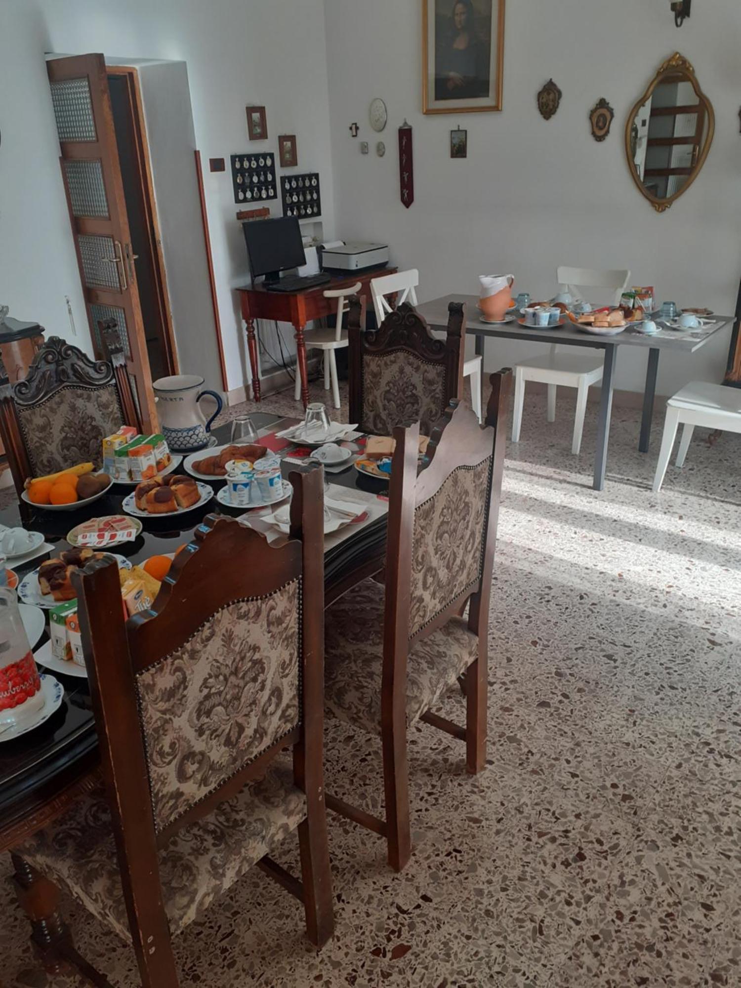 A Casa Di Adele Acomodação com café da manhã Caserta Exterior foto